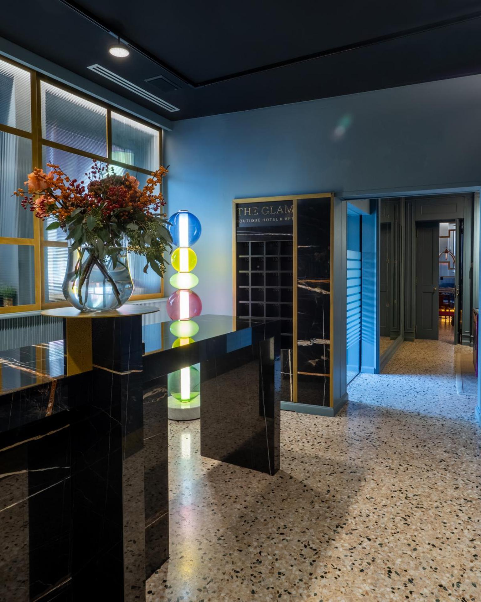 The Glam Boutique Hotel & Apt Виченца Экстерьер фото